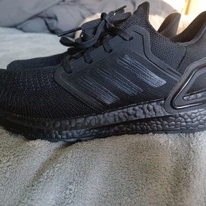 Like New! Women's Adidas Prime Blue UltraBoost/Triple Black